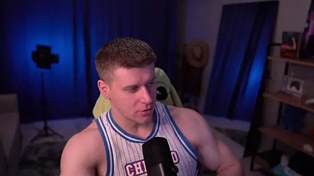 Snapshot of Bruno_Banani chatting on 03/26/26, 05:29 Bruno Banani online show from 03/26/26, 05:29