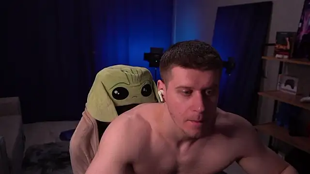 Snapshot of Bruno_Banani chatting on 03/28/26, 07:35 Bruno Banani online show from 03/28/26, 07:35