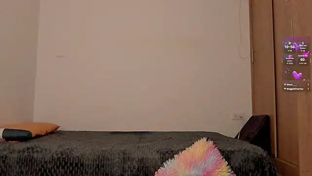 Snapshot of Abbyjonhson__ chatting on 12/22/25, 11:13 Abbyjonhson online show from 12/22/25, 11:13