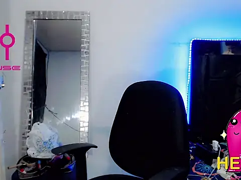 Snapshot of Fernanda_Lopeez chatting on 10/16/25, 04:46 Fernanda Lopeez online show from 10/16/25, 04:46