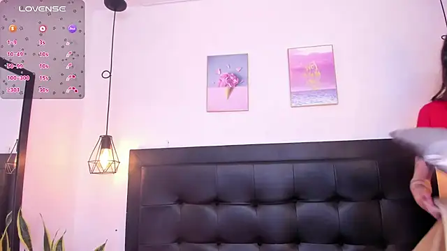 Snapshot of sweet_abby1 chatting on 12/12/24, 12:22 sweet abby1 online show from 12/12/24, 12:22