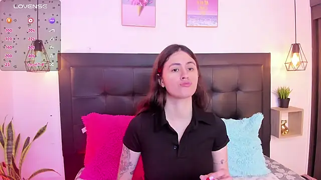 Snapshot of sweet_abby1 chatting on 12/15/24, 12:28 sweet abby1 online show from 12/15/24, 12:28