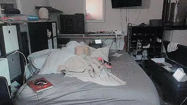 sissytrapdolly24 online show from 09/13/25, 12:10