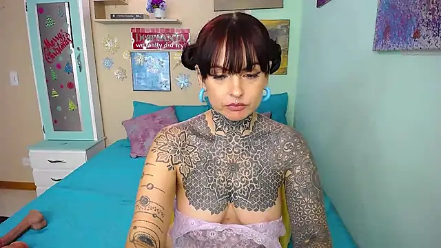 LolaRouse online show from 12/06/24, 10:52