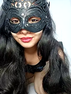 Snapshot of meral21 chatting on 11/01/25, 10:01 meral21 online show from 11/01/25, 10:01