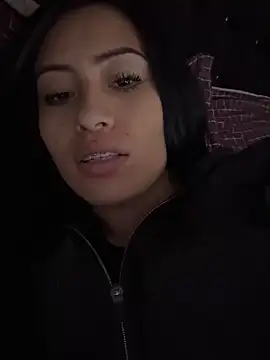 Sara luna  online show from 12/20/24, 06:35