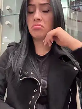 Sara luna  online show from 01/15/25, 04:32