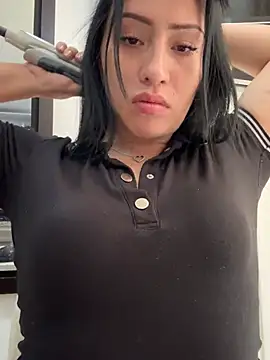 Sara luna  online show from 03/13/25, 02:55