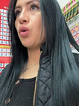 Sara luna  online show from 03/14/25, 03:58