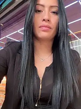 Sara luna  online show from 03/18/25, 05:53