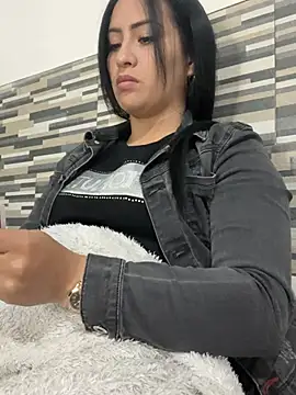 Snapshot of Sara_luna_ chatting on 07/12/26, 05:15 Sara luna online show from 07/12/26, 05:15