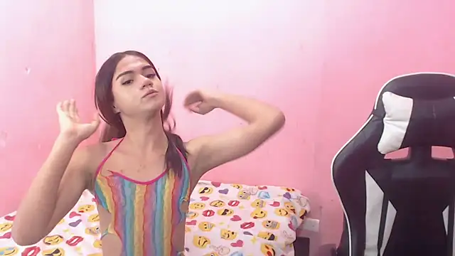 Snapshot of DEMI_LEED chatting on 02/13/25, 02:31 DEMI LEED online show from 02/13/25, 02:31