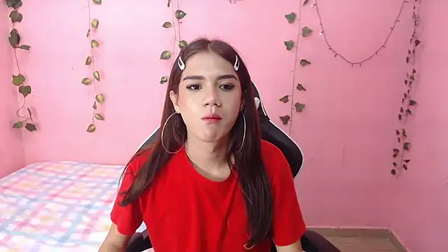 Snapshot of DEMI_LEED chatting on 02/14/25, 02:23 DEMI LEED online show from 02/14/25, 02:23