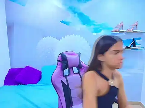 Snapshot of DEMI_LEED chatting on 09/22/25, 01:57 DEMI LEED online show from 09/22/25, 01:57