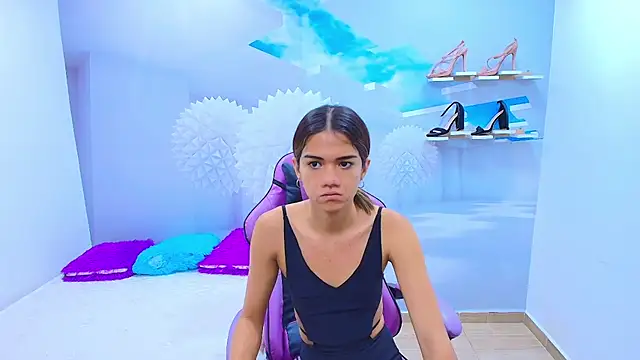 Snapshot of DEMI_LEED chatting on 09/27/25, 11:26 DEMI LEED online show from 09/27/25, 11:26