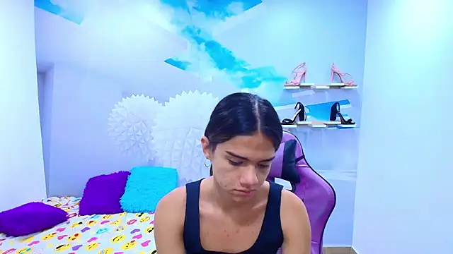 Snapshot of DEMI_LEED chatting on 10/02/25, 12:34 DEMI LEED online show from 10/02/25, 12:34