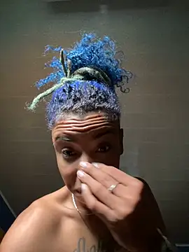 Snapshot of sammoura01 chatting on 03/22/25, 05:41 sammoura01 online show from 03/22/25, 05:41