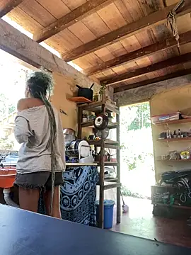 Snapshot of sammoura01 chatting on 09/24/25, 03:15 sammoura01 online show from 09/24/25, 03:15