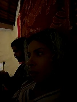 Snapshot of sammoura01 chatting on 09/26/25, 12:25 sammoura01 online show from 09/26/25, 12:25