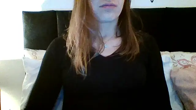 Snapshot of Shy_Runner chatting on 07/17/26, 01:45 Shy Runner online show from 07/17/26, 01:45