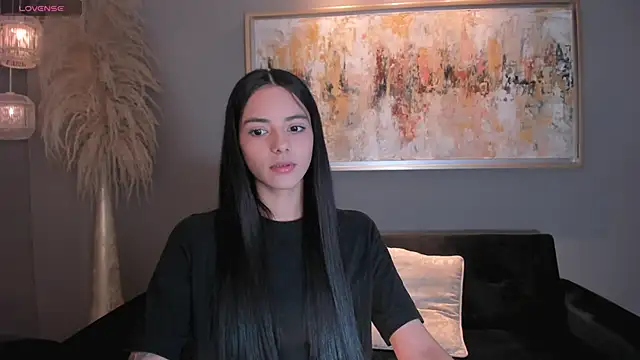 Snapshot of HannahJamesX chatting on 12/15/24, 04:15 HannahJamesX online show from 12/15/24, 04:15