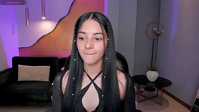 Snapshot of HannahJamesX chatting on 01/21/25, 07:17 HannahJamesX online show from 01/21/25, 07:17