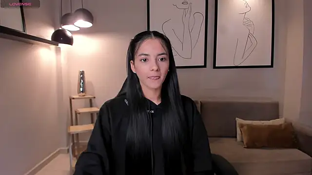 Snapshot of HannahJamesX chatting on 03/03/25, 05:39 HannahJamesX online show from 03/03/25, 05:39