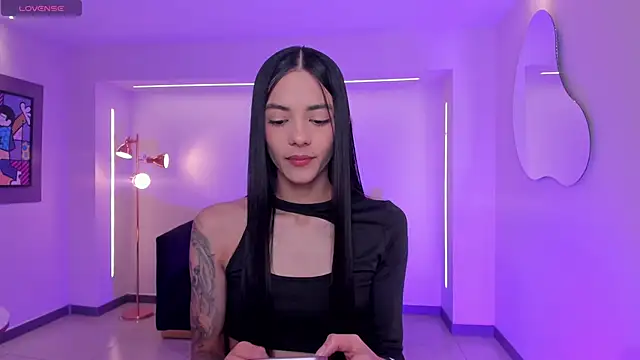 HannahJamesX online show from 11/21/25, 07:01