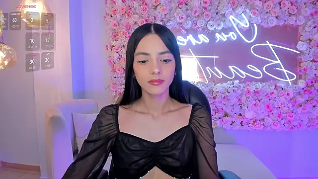 HannahJamesX online show from 01/18/26, 11:30