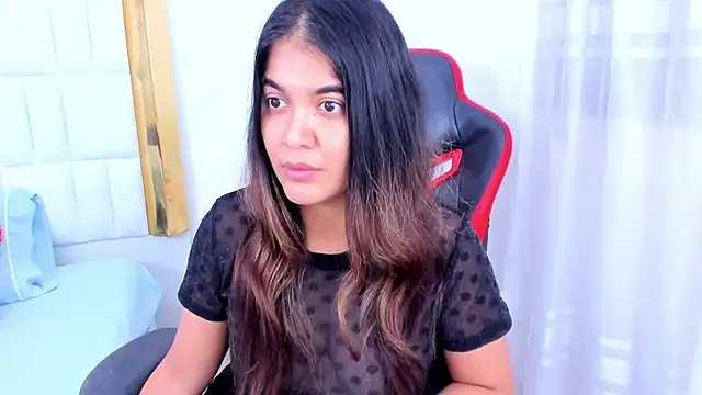 Snapshot of MadelineJackson chatting on 12/15/24, 06:18 MadelineJackson online show from 12/15/24, 06:18