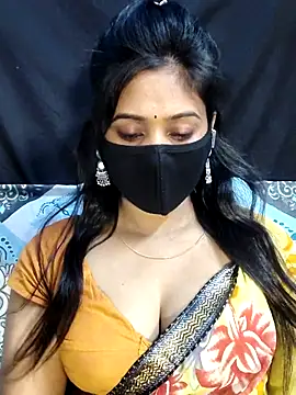 Snapshot of Monalisha_G chatting on 04/13/26, 08:36 Monalisha G online show from 04/13/26, 08:36