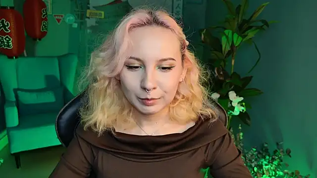 JasmineMilko online show from 02/13/25, 05:16