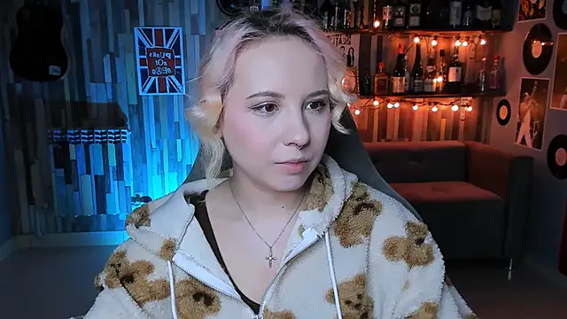 JasmineMilko online show from 03/21/25, 05:11