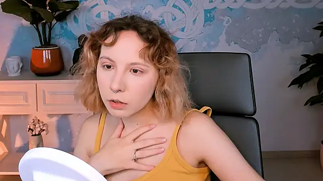 JasmineMilko online show from 10/20/25, 05:08