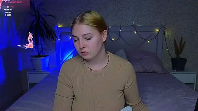 Snapshot of Catherine_River chatting on 03/21/26, 03:59 Catherine River online show from 03/21/26, 03:59