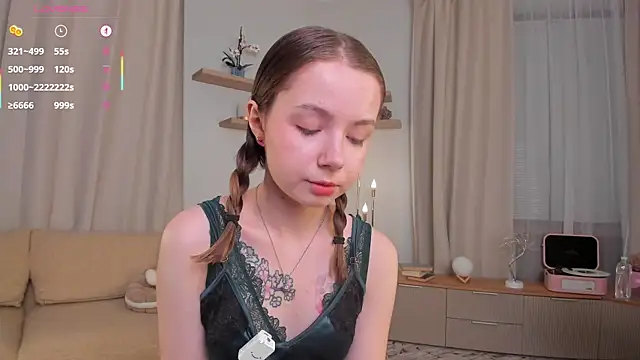 Snapshot of DominikaElis chatting on 11/10/25, 09:14 DominikaElis online show from 11/10/25, 09:14