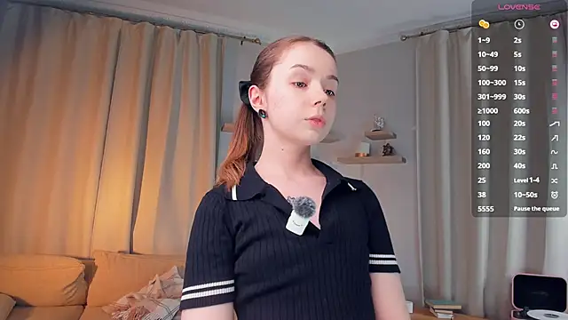 Snapshot of DominikaElis chatting on 03/17/26, 07:06 DominikaElis online show from 03/17/26, 07:06