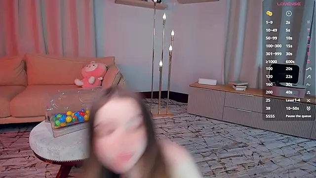 Snapshot of DominikaElis chatting on 03/27/26, 07:02 DominikaElis online show from 03/27/26, 07:02