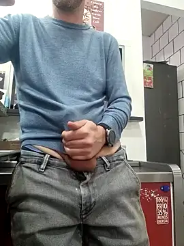 PublicNoFace online show from 01/22/25, 12:38