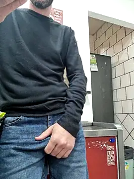 PublicNoFace online show from 03/03/25, 06:48