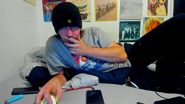 Snapshot of cloudyystar666 chatting on 12/01/25, 03:33 cloudyystar666 online show from 12/01/25, 03:33