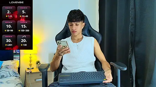 Snapshot of _CamiloBass chatting on 06/16/26, 01:41 CamiloBass online show from 06/16/26, 01:41