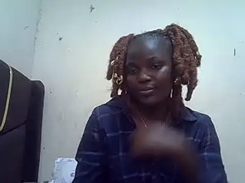 Snapshot of pretty_vivy chatting on 02/22/25, 01:02 pretty vivy online show from 02/22/25, 01:02