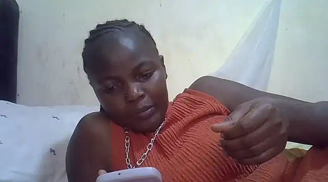 Snapshot of pretty_vivy chatting on 03/04/25, 08:46 pretty vivy online show from 03/04/25, 08:46