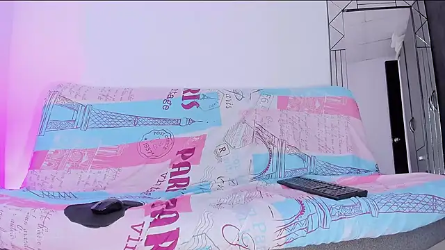 Snapshot of Deliciouscocoa chatting on 12/20/24, 10:43 Deliciouscocoa online show from 12/20/24, 10:43