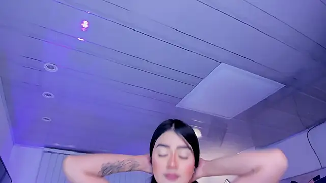 Snapshot of amelie_jhons chatting on 01/12/25, 11:47 amelie jhons online show from 01/12/25, 11:47