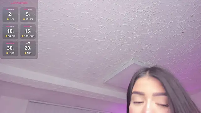 Snapshot of amelie_jhons chatting on 03/10/25, 08:12 amelie jhons online show from 03/10/25, 08:12