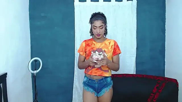 Snapshot of BLACK_MOON_TS chatting on 09/19/25, 12:45 BLACK MOON TS online show from 09/19/25, 12:45