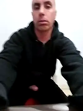 Snapshot of HELL_FIRE chatting on 11/08/25, 05:23 HELL FIRE online show from 11/08/25, 05:23