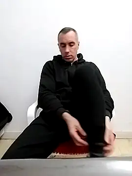 Snapshot of HELL_FIRE chatting on 11/09/25, 03:10 HELL FIRE online show from 11/09/25, 03:10